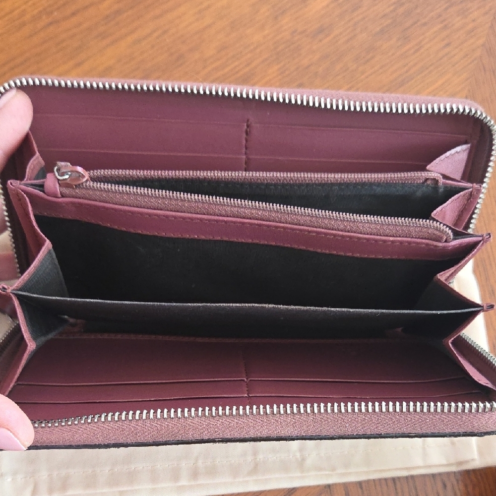 Gucci Women's Wallet with Pink and Green Floral Design - Picture 9 of 14